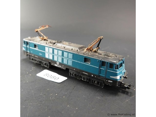 Lima (artikelnummer 150012 / referentie 208027), gemodelleerd naar de reeks 15 (type 150) 'tricourant' e-loc van de belgische spoorwegen (nmbs/sncb) - afbeelding 1 van  5