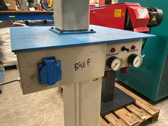 Limacher hyper-vario ep7 pneumatische montage standaard - afbeelding 4 van  8