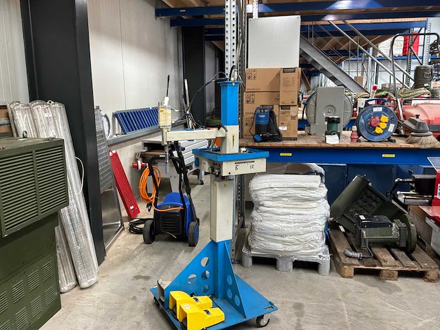 Limacher hyper-vario ep7 pneumatische montage standaard - afbeelding 1 van  9