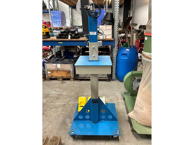 Limacher hyper-vario ep7 pneumatische montage standaard - afbeelding 1 van  2