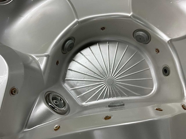 Limelight hottubs jacuzzi - afbeelding 4 van  16
