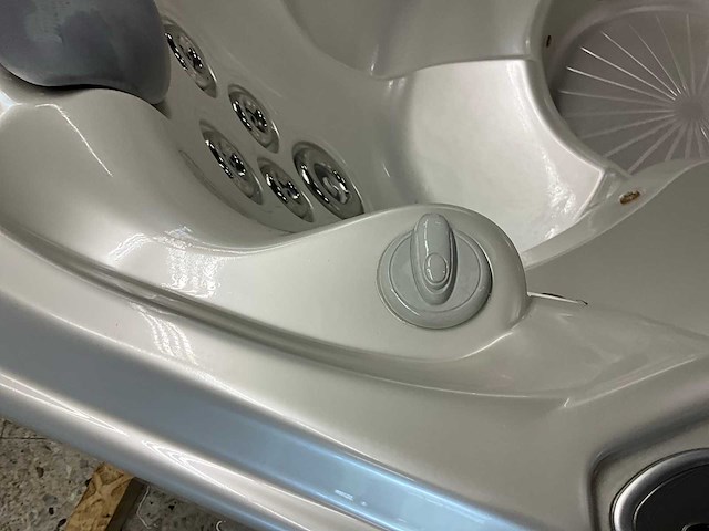 Limelight hottubs jacuzzi - afbeelding 6 van  16