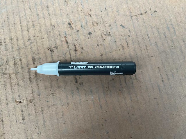 Limit 100 voltage detector - afbeelding 2 van  2