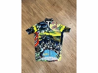 Limited edition wielershirt met ontwerp van kunstenaar milan sipistoo