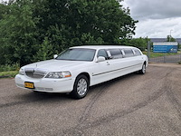Limousine, lincoln, town car, wit, 2003