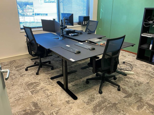 Linak df2 electrisch verstelbaar bureau 180x80 - afbeelding 1 van  13