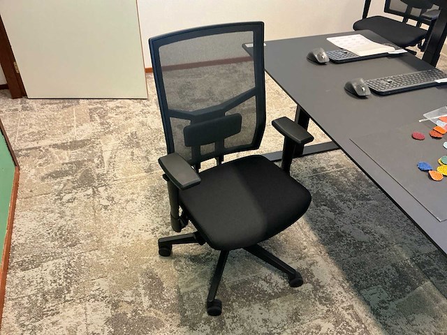 Linak df2 electrisch verstelbaar bureau 180x80 - afbeelding 11 van  13