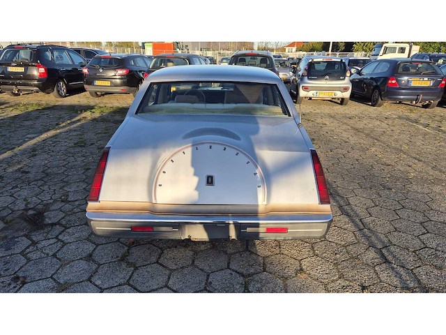Lincoln - 1985 - continental - afbeelding 12 van  14