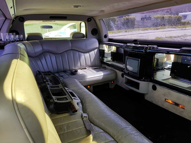 Lincoln - 1995 - town car - 4.6 signature - personenauto - afbeelding 26 van  26
