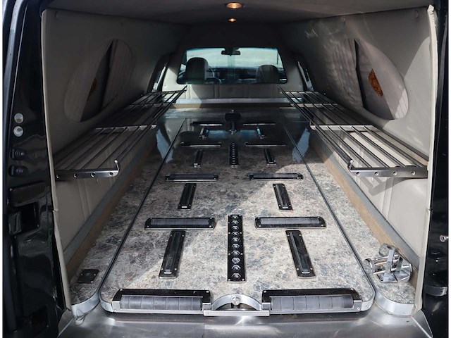 Lincoln - fm88 town car begrafenisauto - uitvaartauto - afbeelding 8 van  43