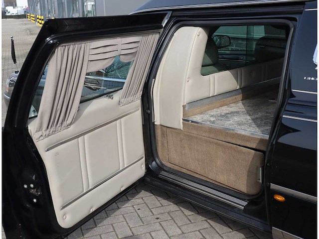 Lincoln - fm88 town car begrafenisauto - uitvaartauto - afbeelding 10 van  43