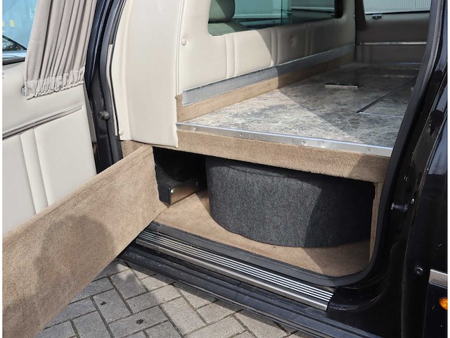 Lincoln - fm88 town car begrafenisauto - uitvaartauto - afbeelding 11 van  43