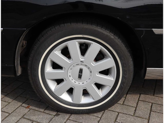 Lincoln - fm88 town car begrafenisauto - uitvaartauto - afbeelding 26 van  43