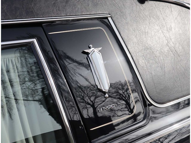 Lincoln - fm88 town car begrafenisauto - uitvaartauto - afbeelding 29 van  43
