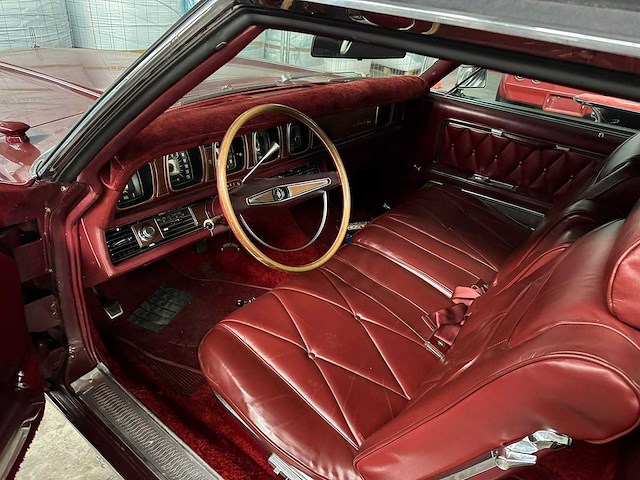 Lincoln - mark 111 - continental - oldtimer - afbeelding 10 van  14