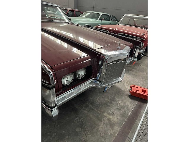 Lincoln - mark 111 - continental - oldtimer - afbeelding 11 van  14
