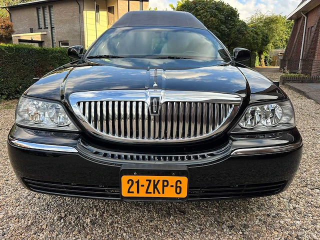 Lincoln - town car - lijkwagen - 2007 - 21-zkp-6 - personenauto - afbeelding 2 van  28