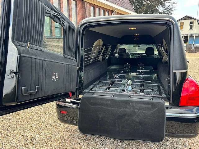 Lincoln - town car - lijkwagen - 2007 - 21-zkp-6 - personenauto - afbeelding 11 van  28