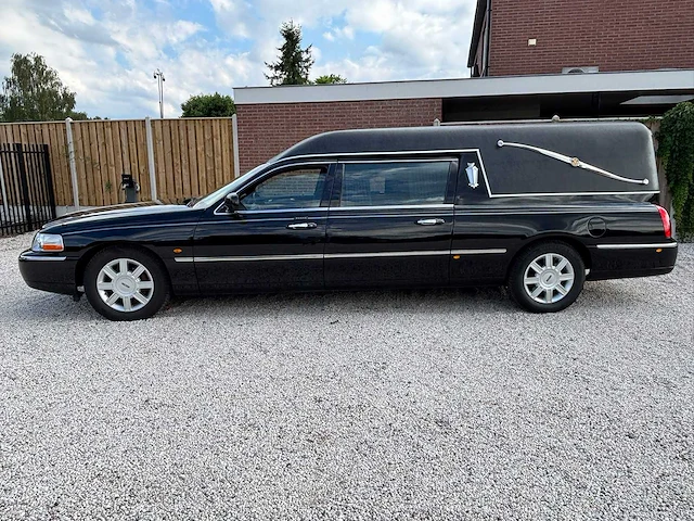 Lincoln - town car - lijkwagen - 2007 - 21-zkp-6 - personenauto - afbeelding 23 van  28