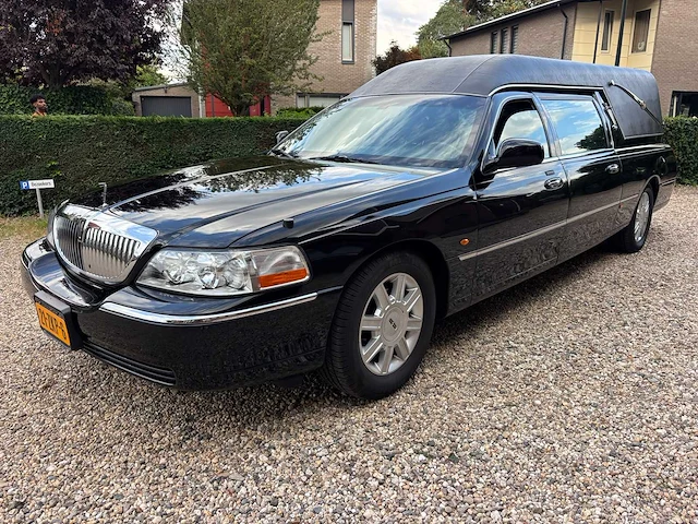 Lincoln - town car - lijkwagen - 2007 - 21-zkp-6 - personenauto - afbeelding 24 van  28