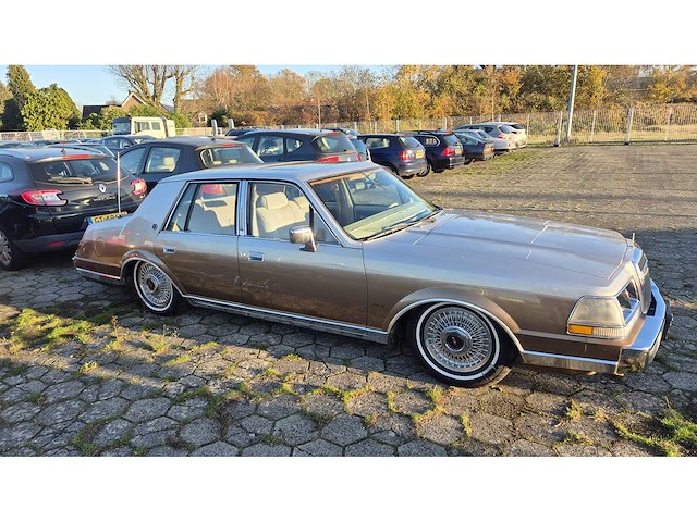 Lincoln continental 5.0 v8 1985 - afbeelding 7 van  14
