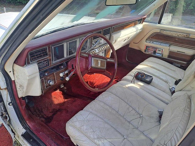 Lincoln continental mark 4 v8 21-xk-jt - afbeelding 2 van  14