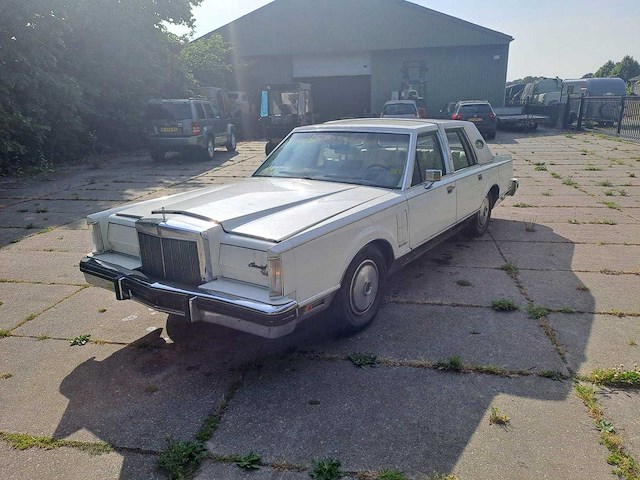 Lincoln continental mark 4 v8 21-xk-jt - afbeelding 8 van  14