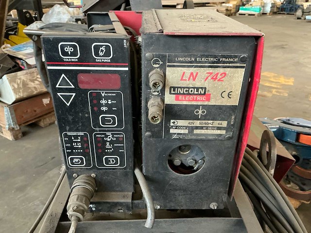 Lincoln cv400 mig lasapparaat - afbeelding 3 van  9