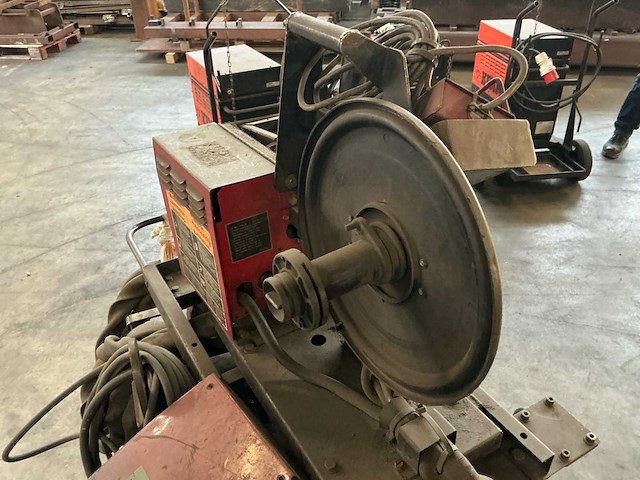 Lincoln cv400 mig lasapparaat - afbeelding 8 van  9