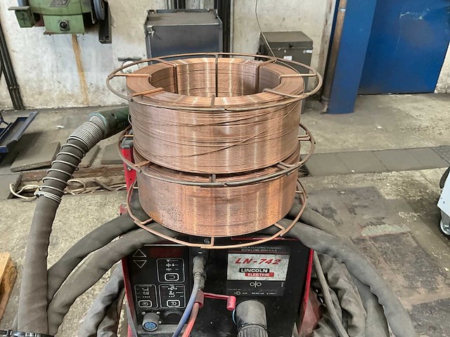 Lincoln electric cv-400 mig lasapparaat met draadvoorunit en koeling - afbeelding 2 van  14