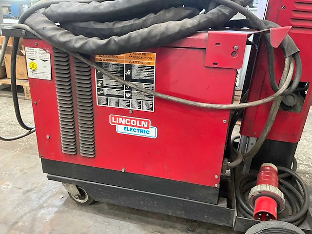 Lincoln electric cv-400 mig lasapparaat met draadvoorunit en koeling - afbeelding 4 van  14