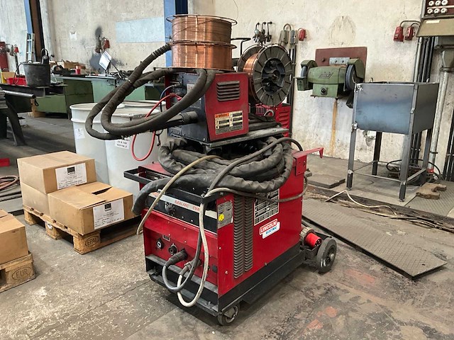 Lincoln electric cv-400 mig lasapparaat met draadvoorunit en koeling - afbeelding 7 van  14