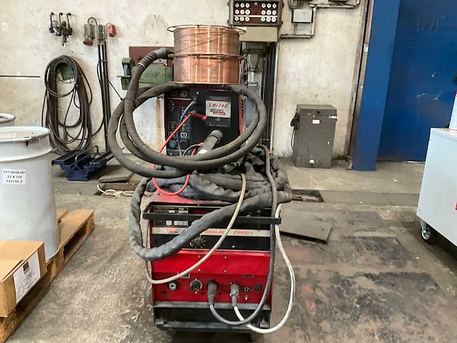 Lincoln electric cv-400 mig lasapparaat met draadvoorunit en koeling - afbeelding 9 van  14