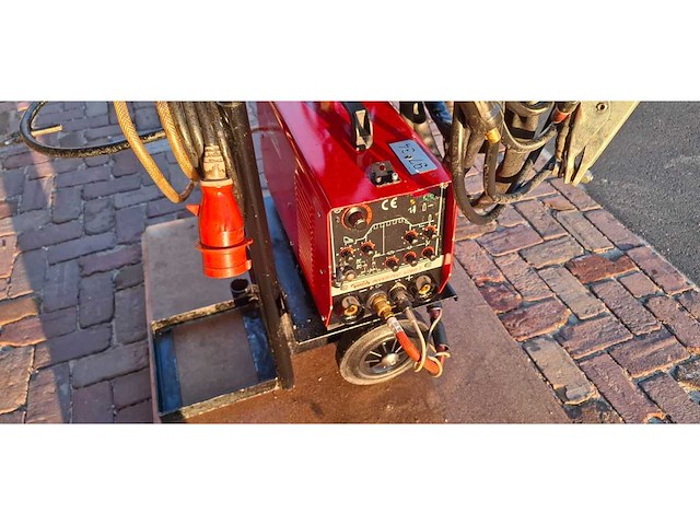 Lincoln electric invertec - v260-t - tig-lasmachine - afbeelding 11 van  11