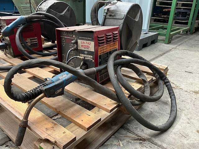 Lincoln electric ln-742 draadaanvoerunit - afbeelding 1 van  6