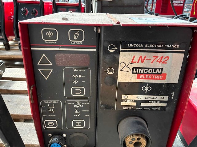 Lincoln electric ln-742 draadaanvoerunit - afbeelding 3 van  6