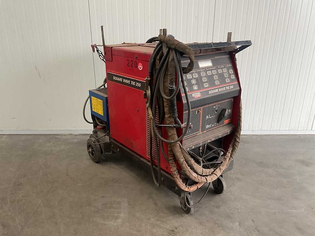 Lincoln electric square wave tig 255 lasapparaat - afbeelding 2 van  9