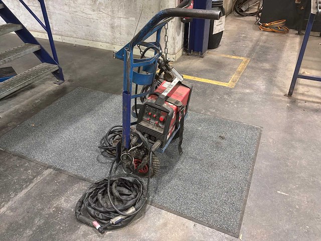 Lincoln electric v 160 tig tpulse lasmachine - afbeelding 1 van  9