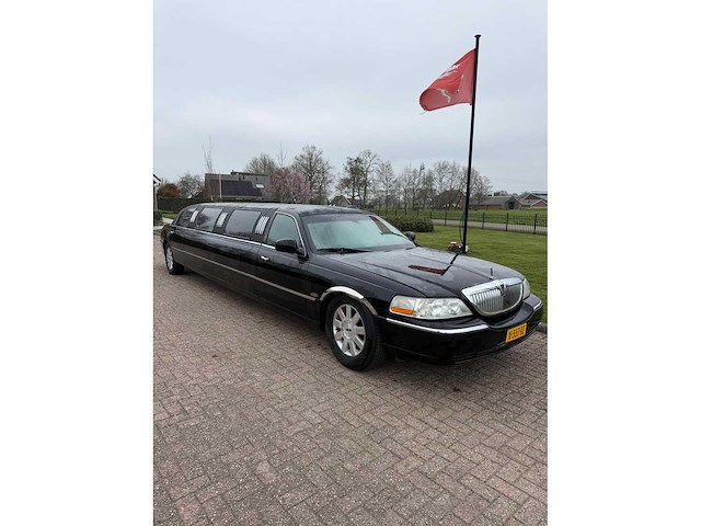 Lincoln town car - 4.6 signature limousine, automaat, x-557-gz - afbeelding 19 van  22