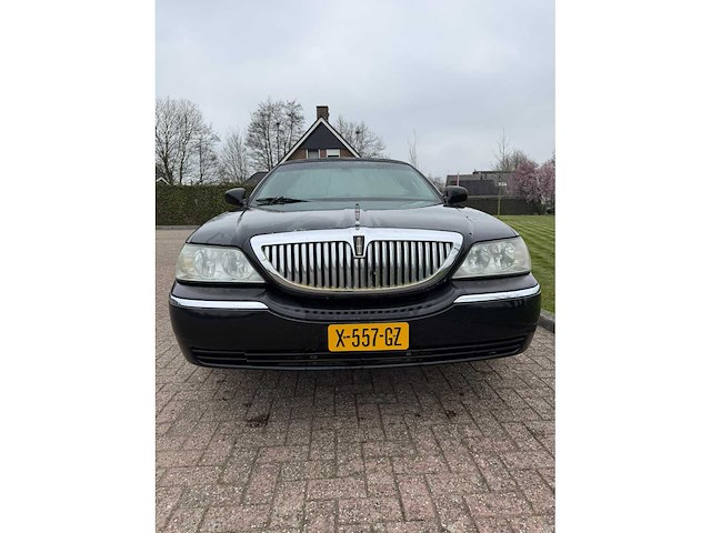Lincoln town car - 4.6 signature limousine, automaat, x-557-gz - afbeelding 22 van  22