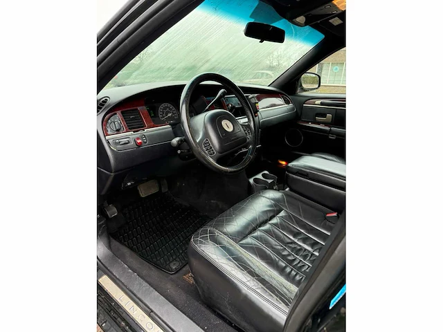 Lincoln town car - 4.6 signature limousine, automaat, x-557-gz - afbeelding 3 van  21