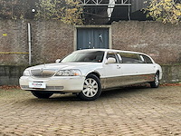 Lincoln town car 4.6 v8 signature (limousine) 204pk 2003, 62-ng-xn youngtimer