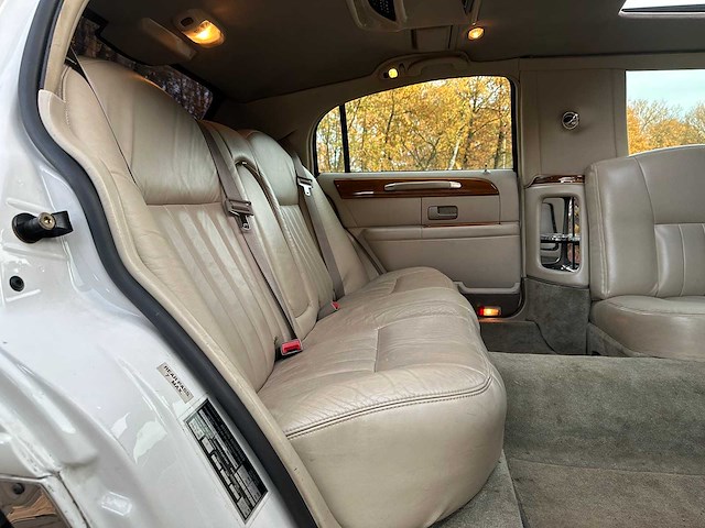Lincoln town car 4.6 v8 signature (limousine) 204pk 2003, 62-ng-xn youngtimer - afbeelding 42 van  51