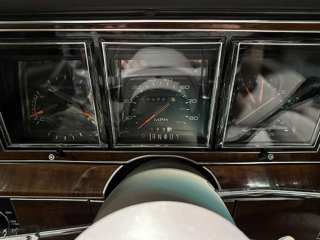 Lincoln town car 4.9 v8 signature sd 160pk 1989, k-946-bx - afbeelding 9 van  32