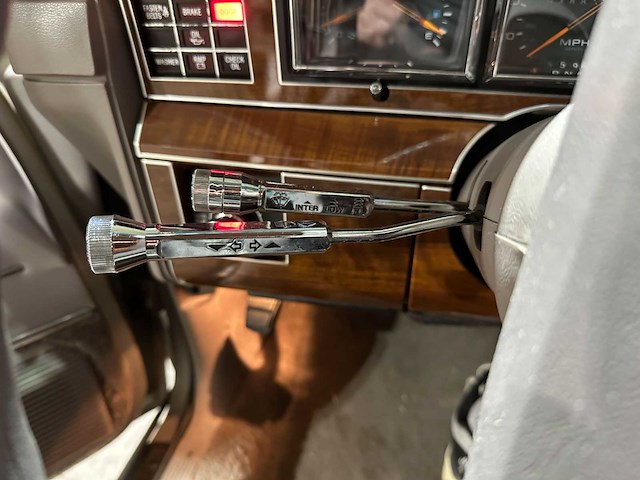Lincoln town car 4.9 v8 signature sd 160pk 1989, k-946-bx - afbeelding 10 van  32
