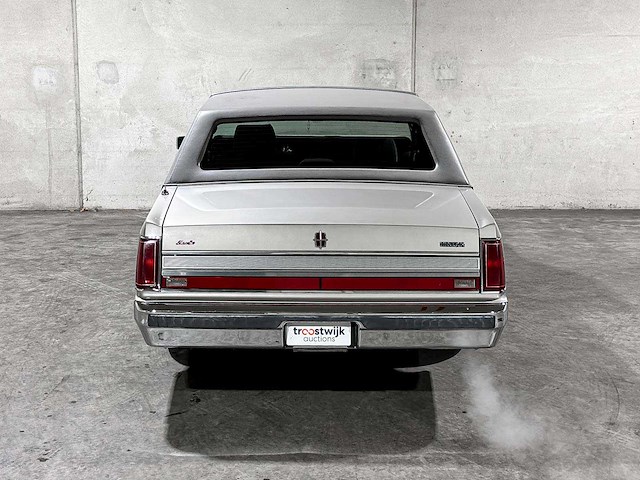 Lincoln town car 4.9 v8 signature sd 160pk 1989, k-946-bx - afbeelding 4 van  39