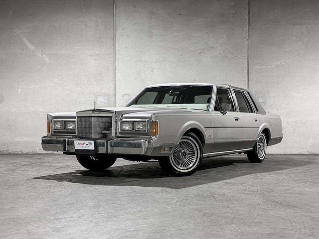 Lincoln town car 4.9 v8 signature sd 160pk 1989, k-946-bx - afbeelding 1 van  39