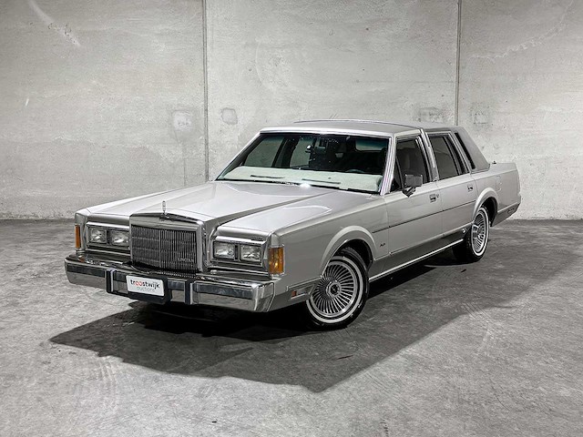 Lincoln town car 4.9 v8 signature sd 160pk 1989, k-946-bx - afbeelding 23 van  39