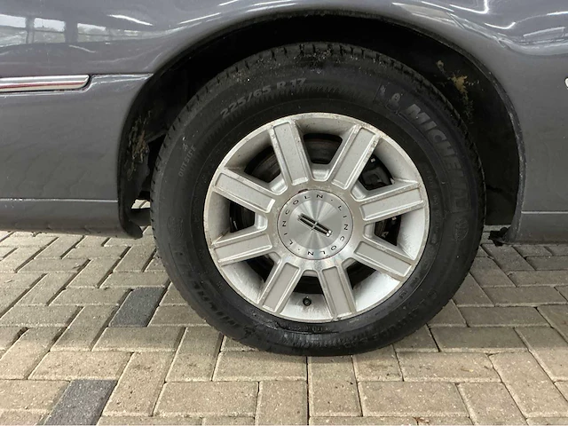 Lincoln town car federal coach rouwauto – amerikaanse luxe, tijdloze klasse 2007 v8 btw auto - afbeelding 55 van  56