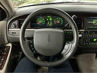 Lincoln town car federal coach rouwauto – amerikaanse luxe, tijdloze klasse 2007 v8 btw auto - afbeelding 29 van  50